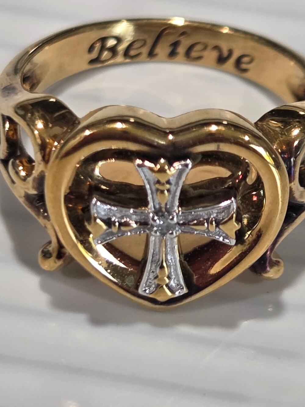 Gorgeous Gold Tone Religious Cross Ring Inscribed With The Word Believe Size 6